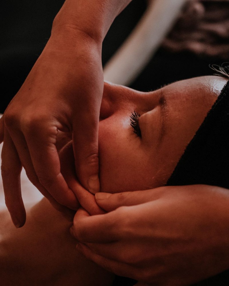 BINDWEEFSELMASSAGE